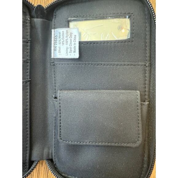 Pendleton Wool Zip Around Aztec Tribal Wallet for Women with Mirror and cc slots - Picture 8 of 9